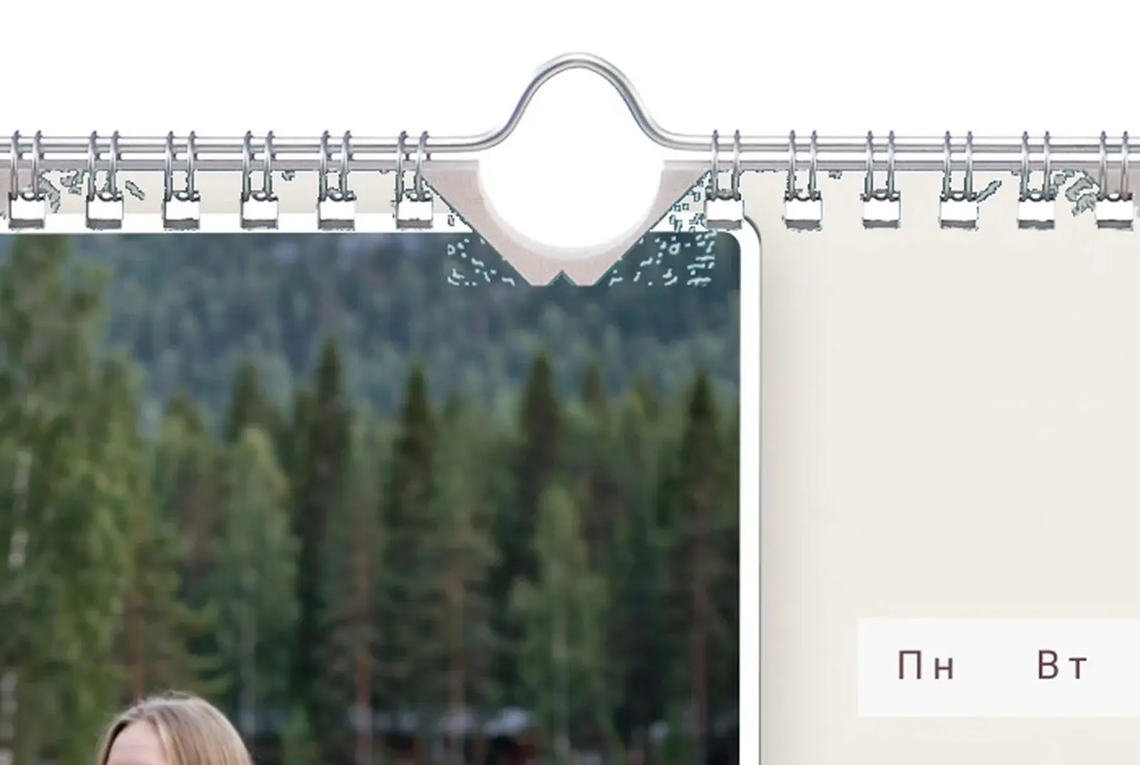 Плотная мелованная бумага 200 г/м² и усиленная пружина.